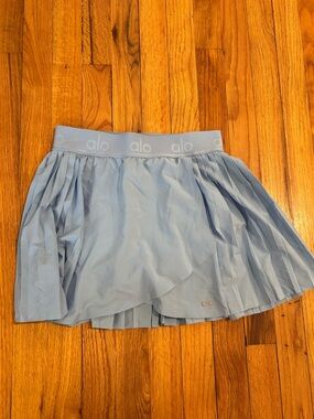 Alo Yoga Aces Tennis Skirt LIGHT BLUE SMALL LIKE NEW